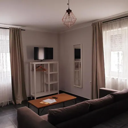 Oleander Hof Lägenhetshotell Hochstadt (Sudliche Weinstrasse)