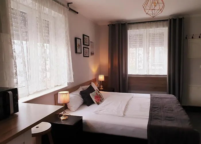 Oleander Hof Aparthotel Hochstadt (Sudliche Weinstrasse)