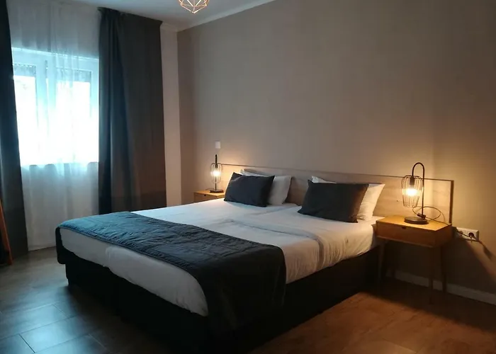 Aparthotel Oleander Hof Hochstadt (Sudliche Weinstrasse)